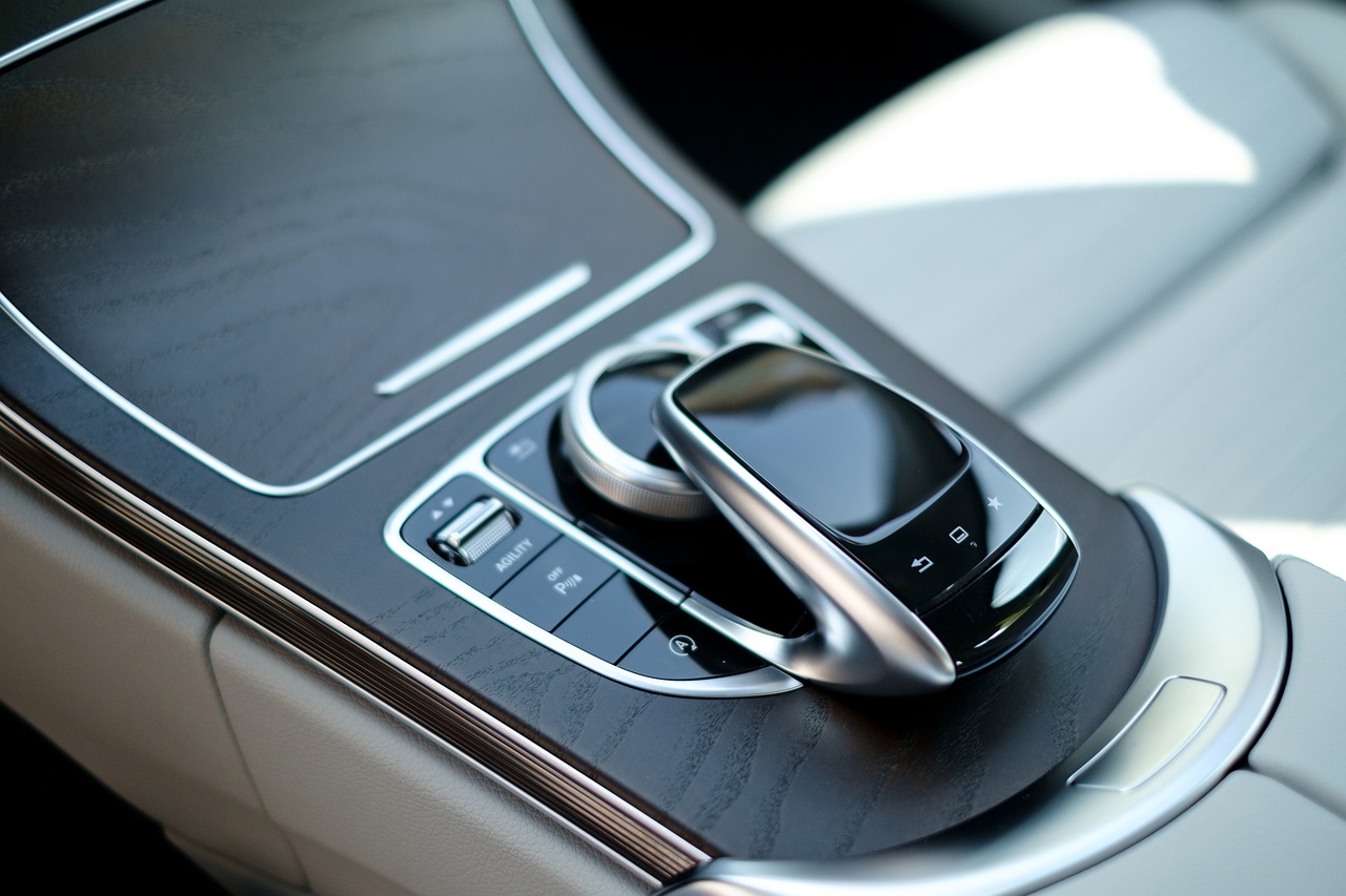 奔驰辅警最新动态,技术革新与服务升级进展