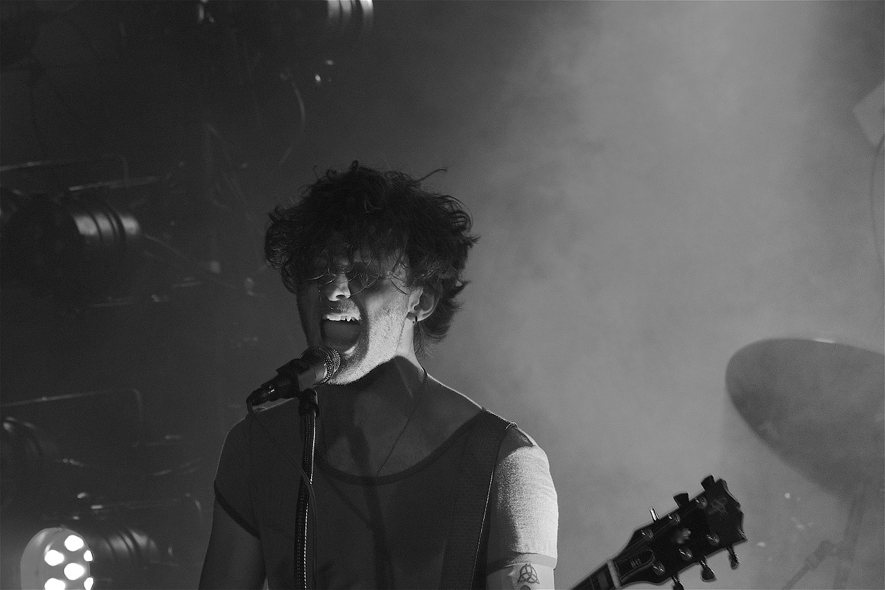 最新男主播，潮流引领者的声音力量