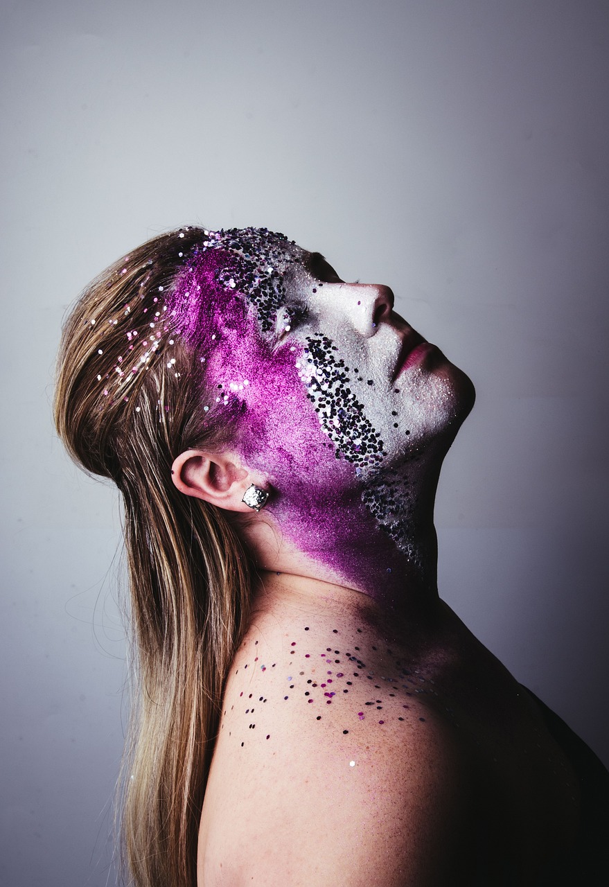 岁月赋予的魅力与风采,白头发的明星风采展现