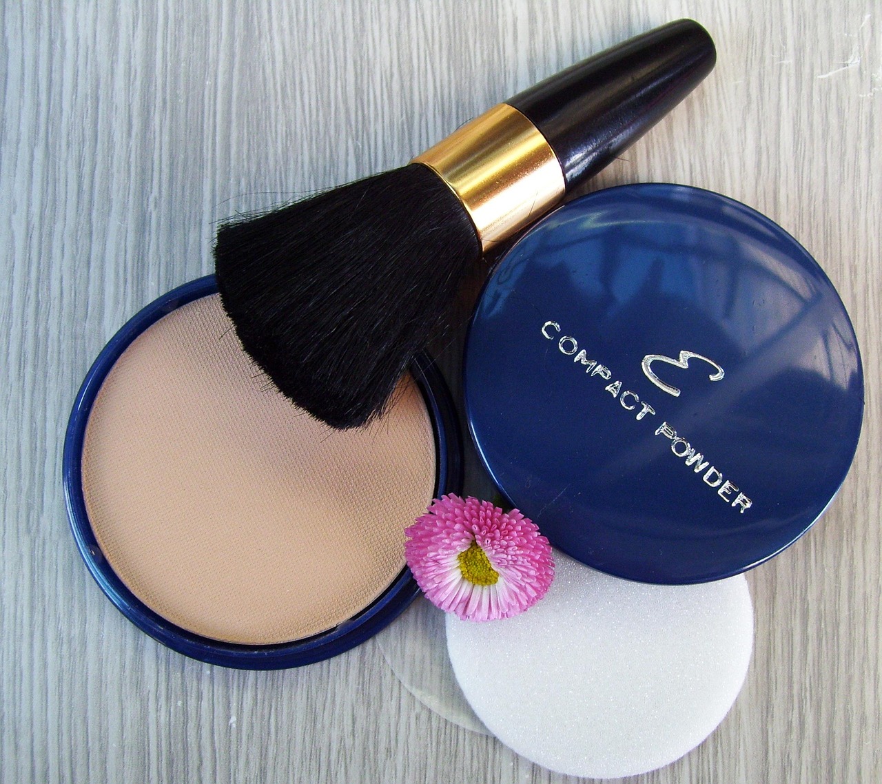 时尚发饰新品,潮流必备之选,引领风尚趋势