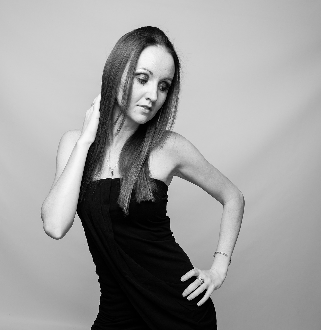 时尚红裙瞬间,捕捉最新潮流魅力照