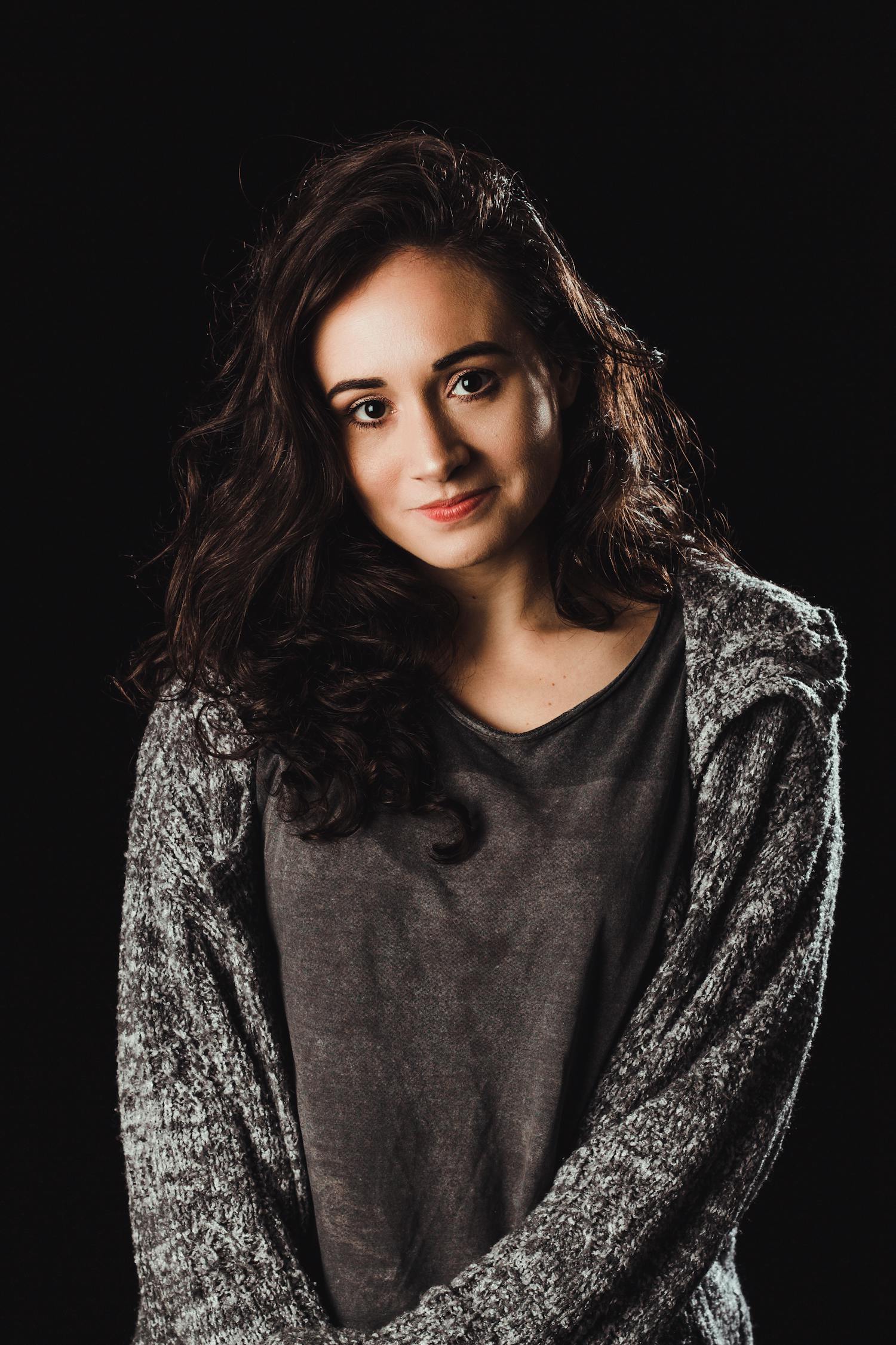 允儿璀璨瞬间，最新照片展现美丽如星风采