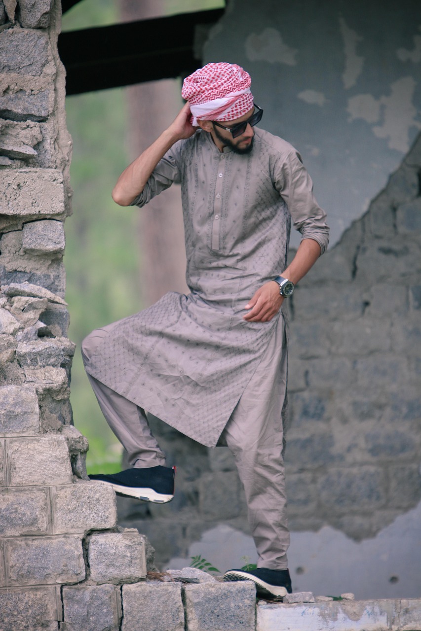 海南最新扒衣服时尚潮流与文化内涵揭秘