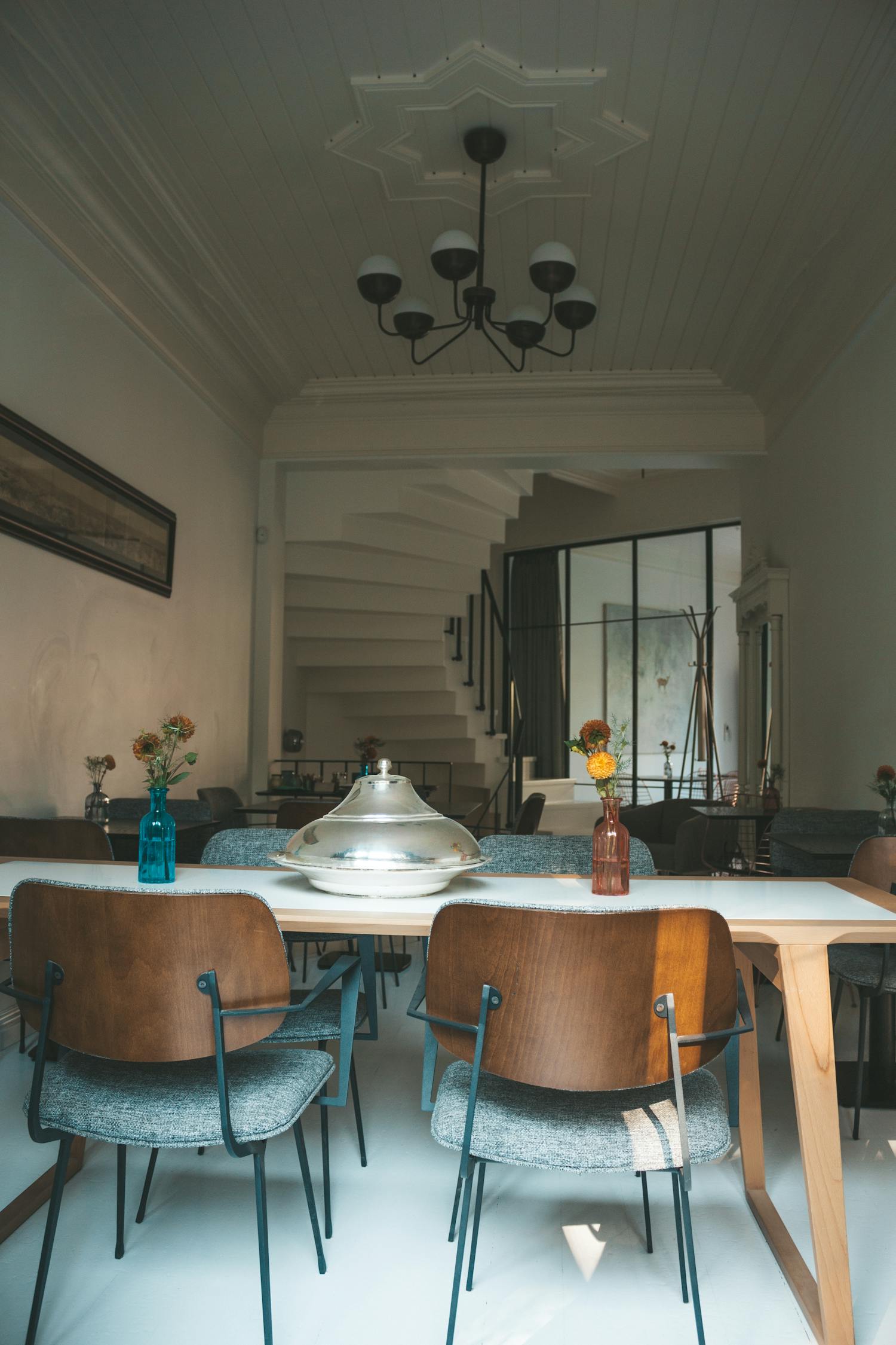 革新家居生活，最新烧材桌成新宠儿