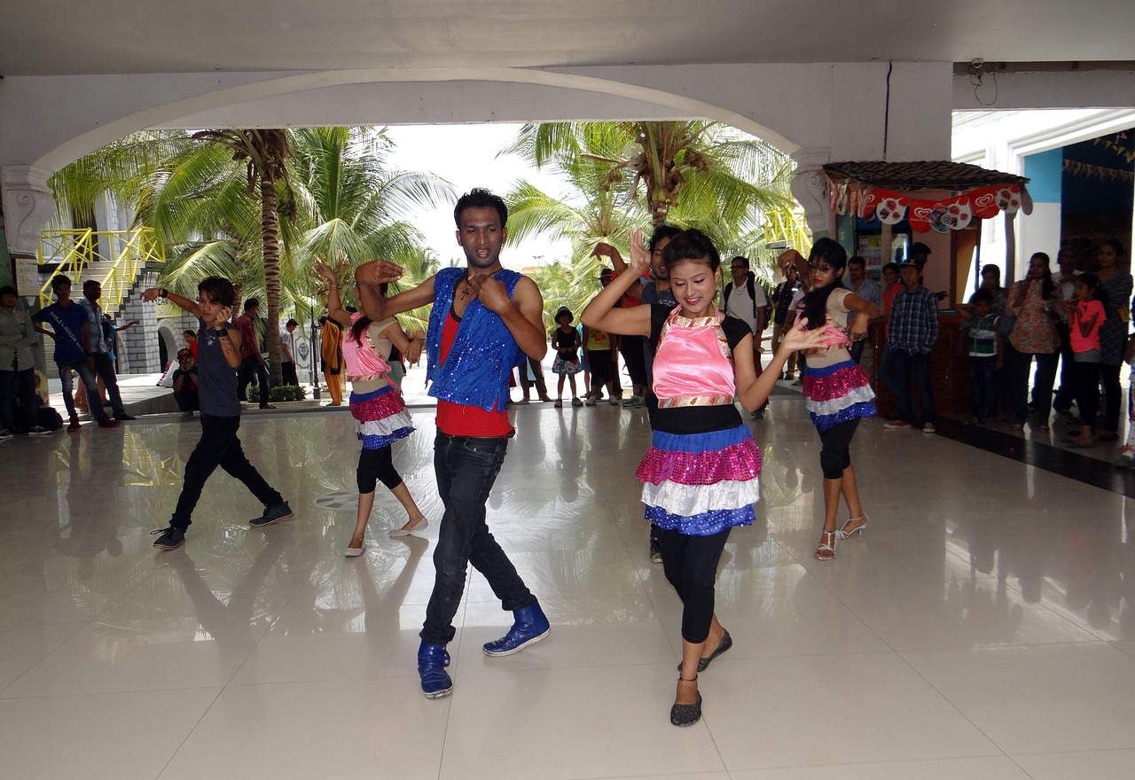 回国人员最新动态,融入创新时代,引领发展潮流