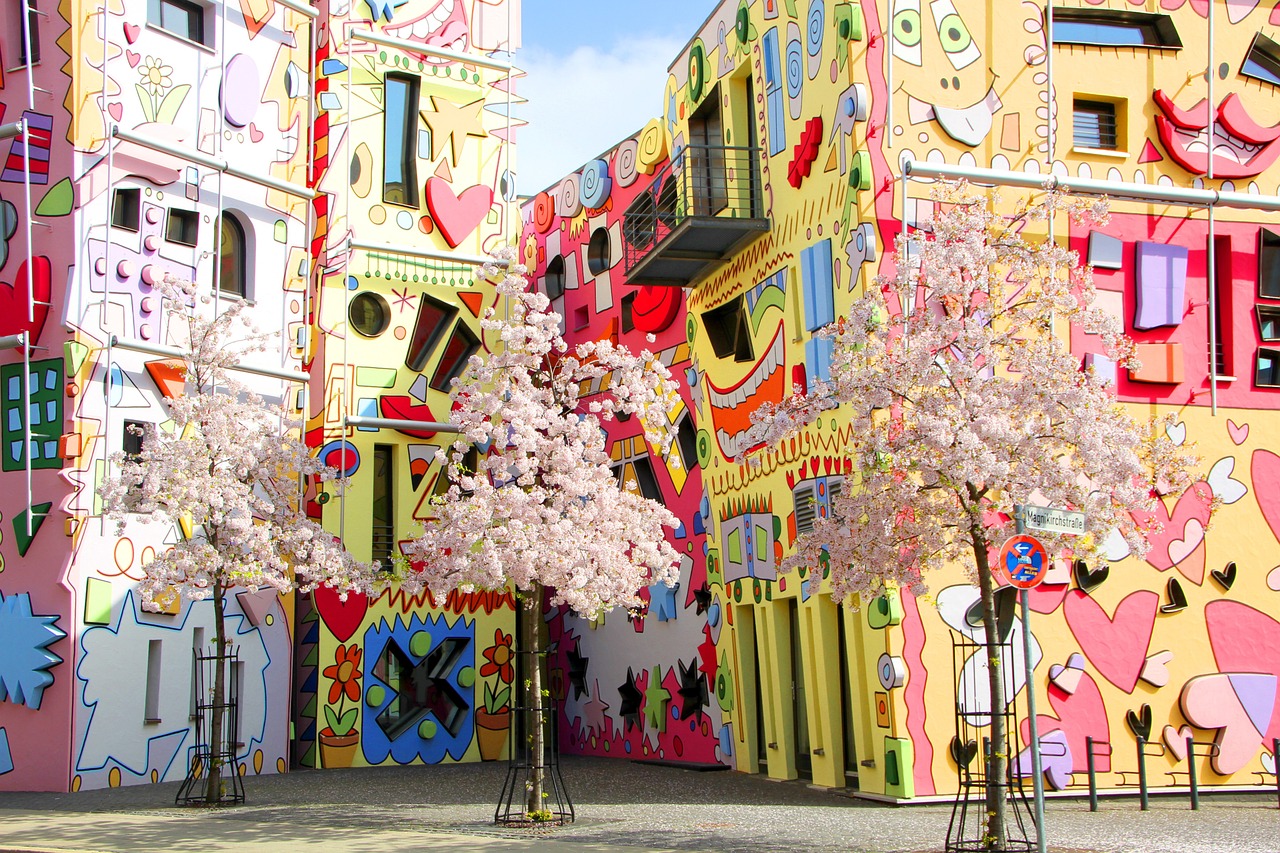 融合传统与现代的艺术魅力,最新民族风尚展现风采