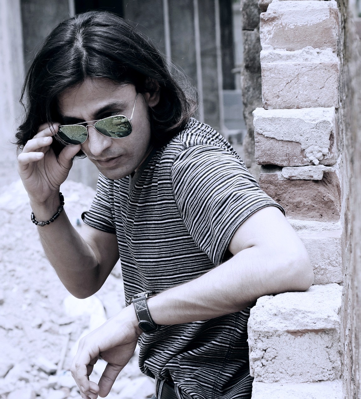 最新QQ男秀引领时尚潮流新风尚