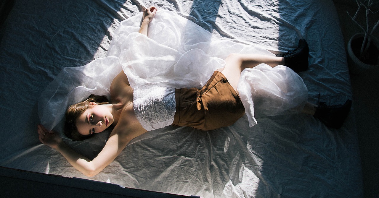 揭秘谢辉最新女友的真实故事,神秘面纱背后的真相