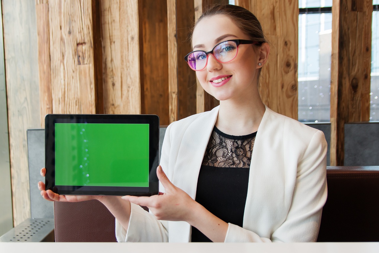 罗玉凤,从网络红人到现实生活的蜕变之路