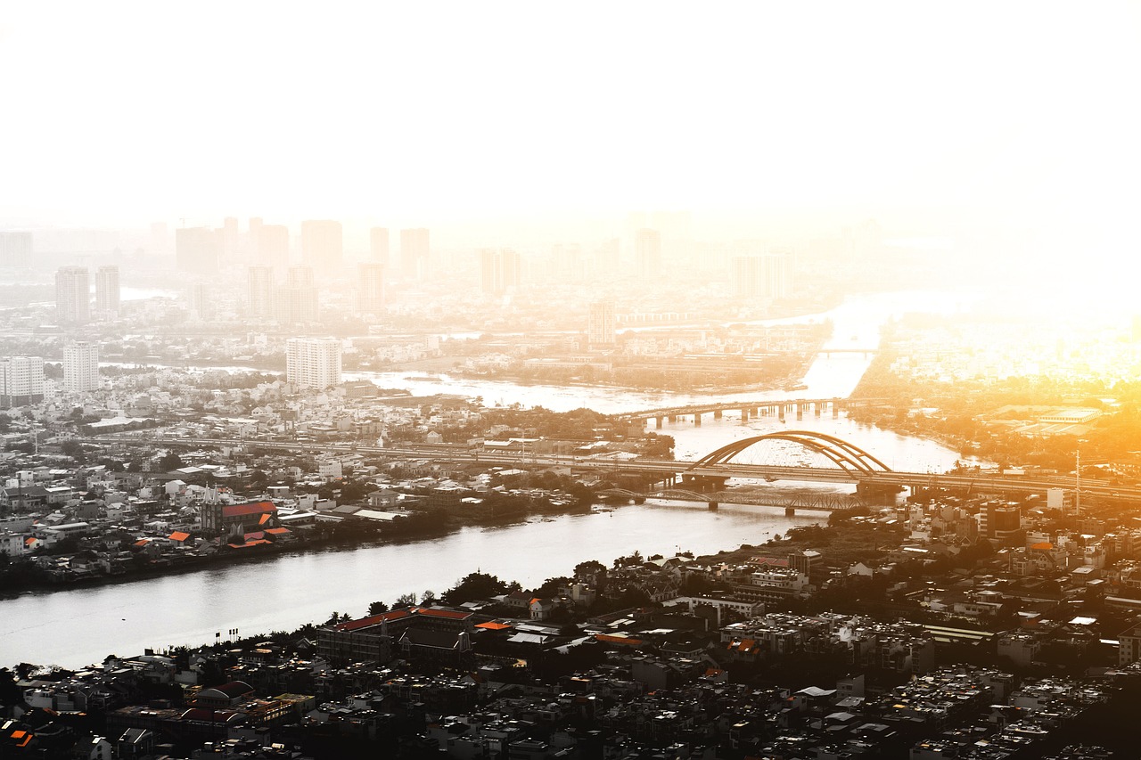 探寻魅力与活力并存的繁荣之地，最新贵重庆情深度解析